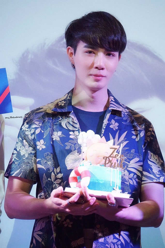 mintsummer2333's tweet photo. That Year Today｜

20190914

#Saint_sup #ZeePruk 
#ZaintSee #CactuZS 
#NiceToZeeYou https://t.co/dyOeVuIBJy