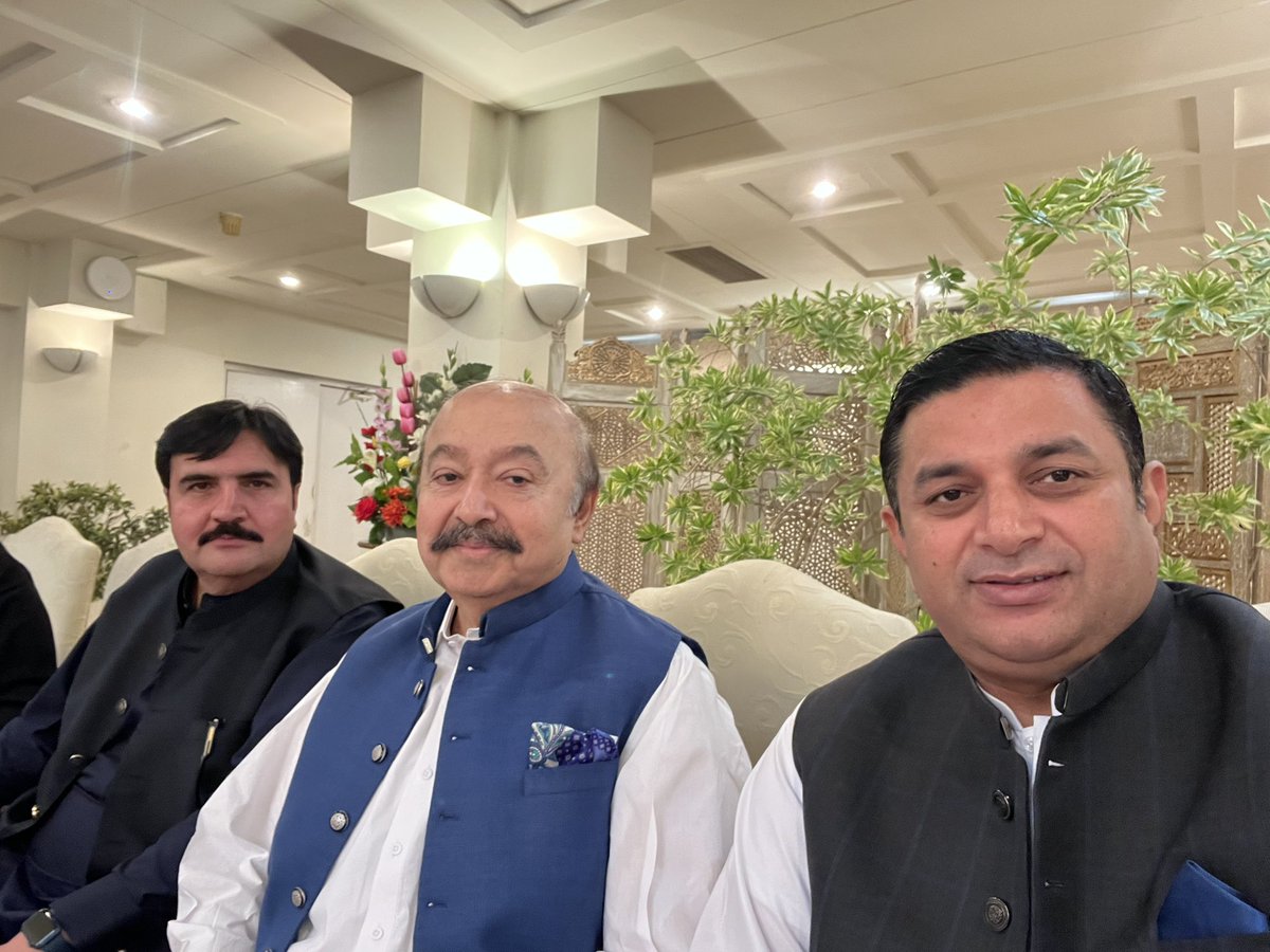 UmarFarooqMPA's tweet photo. #islmbd with the honourable Speeker Panjab Assambly @SardarSibtain https://t.co/LW2VSQXLwk