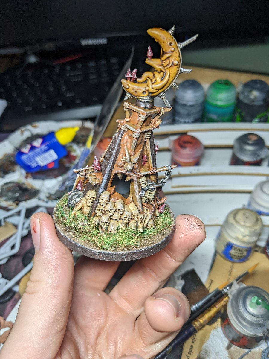 van_von_vulkvan's tweet photo. Today @JacksonExtremis and I will play #warhammerfantasy #6thed .
Will the dwarfs drive the Night Goblins from their realm or will they be overwhelmed?
The capture scenario from the 6th ed rule book. 700 points. Report post battle! #warmongers #GamesWorkshop https://t.co/FLNjucqw5Y