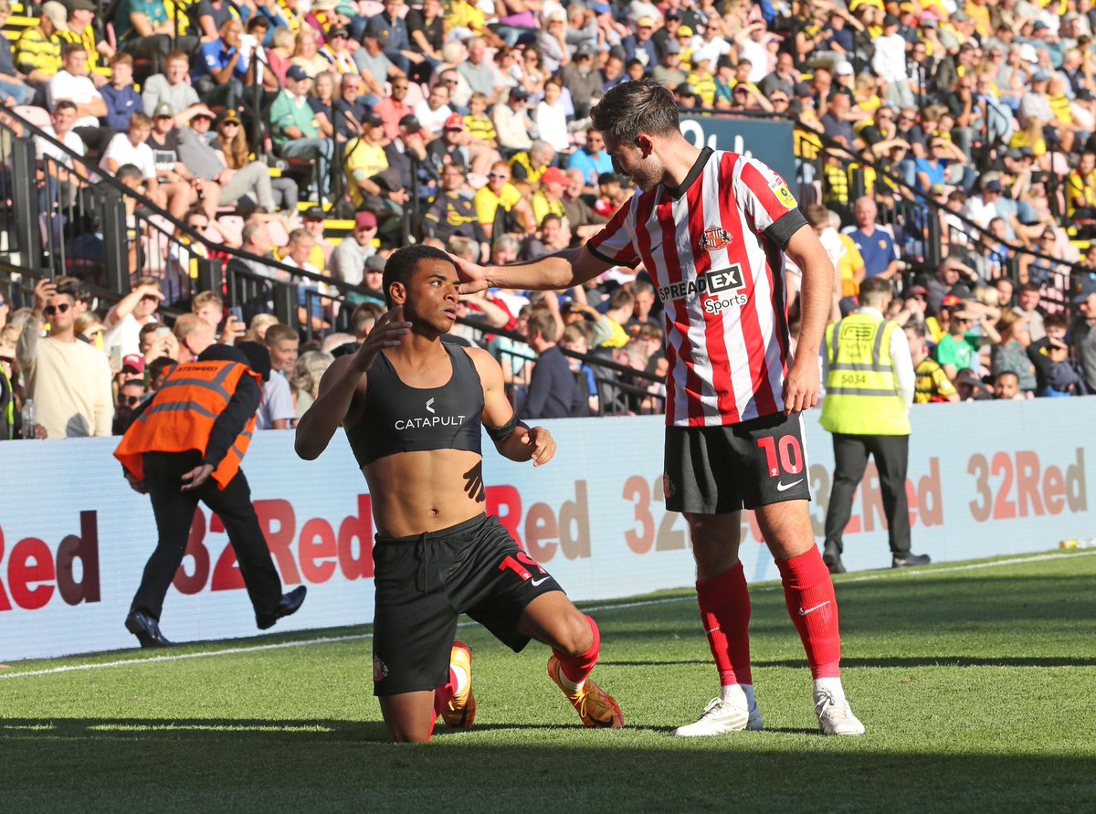 SunderlandAFC's tweet photo. Good morning 🇨🇷

@Jewisonoficial9 🤝 @patrick7roberts https://t.co/7LFDjE3t2G