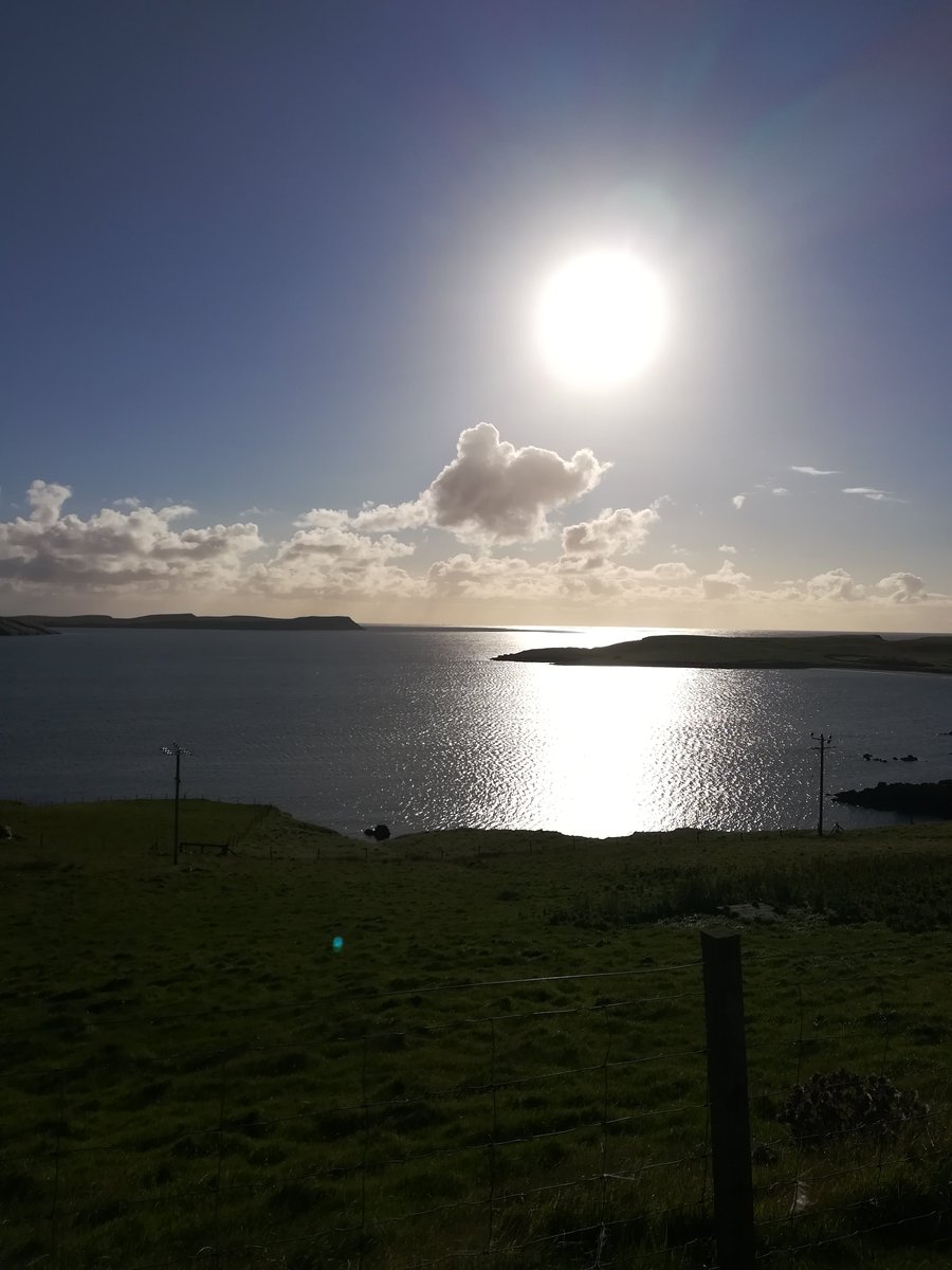 Gorgeous morning for a walk before day 2 of @ShetSongFest with more insights and songwriting tasks from @LucyLucyfarrell and @MGBoulter and special guest appearance from @theburninghell!