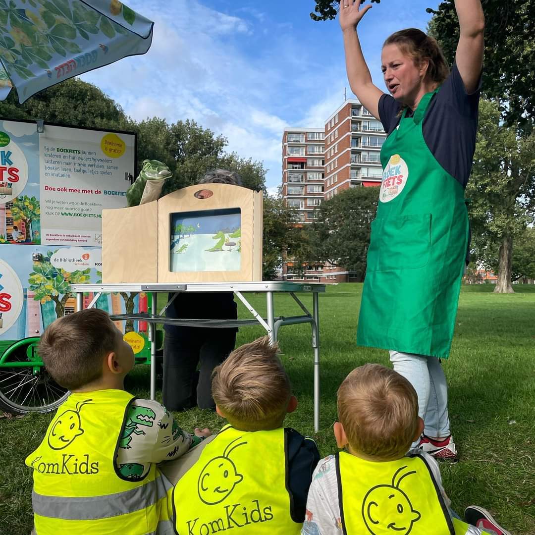 Laatste dagje <a href="/southbeachsdam/">Southbeach Schiedam</a> , met o.a. creatieve activiteiten van @SMSCHDM en <a href="/KomKids/">KomKids Kinderopvang</a> is er met de <a href="/boekfiets/">Boekfiets</a> &amp; <a href="/BlazePod/">BlazePod</a> spel! Alles onder (bege-)leiding van de actieve club van <a href="/LSchiedam/">Lekker Bezig Schiedam</a> 🤩👌🏼