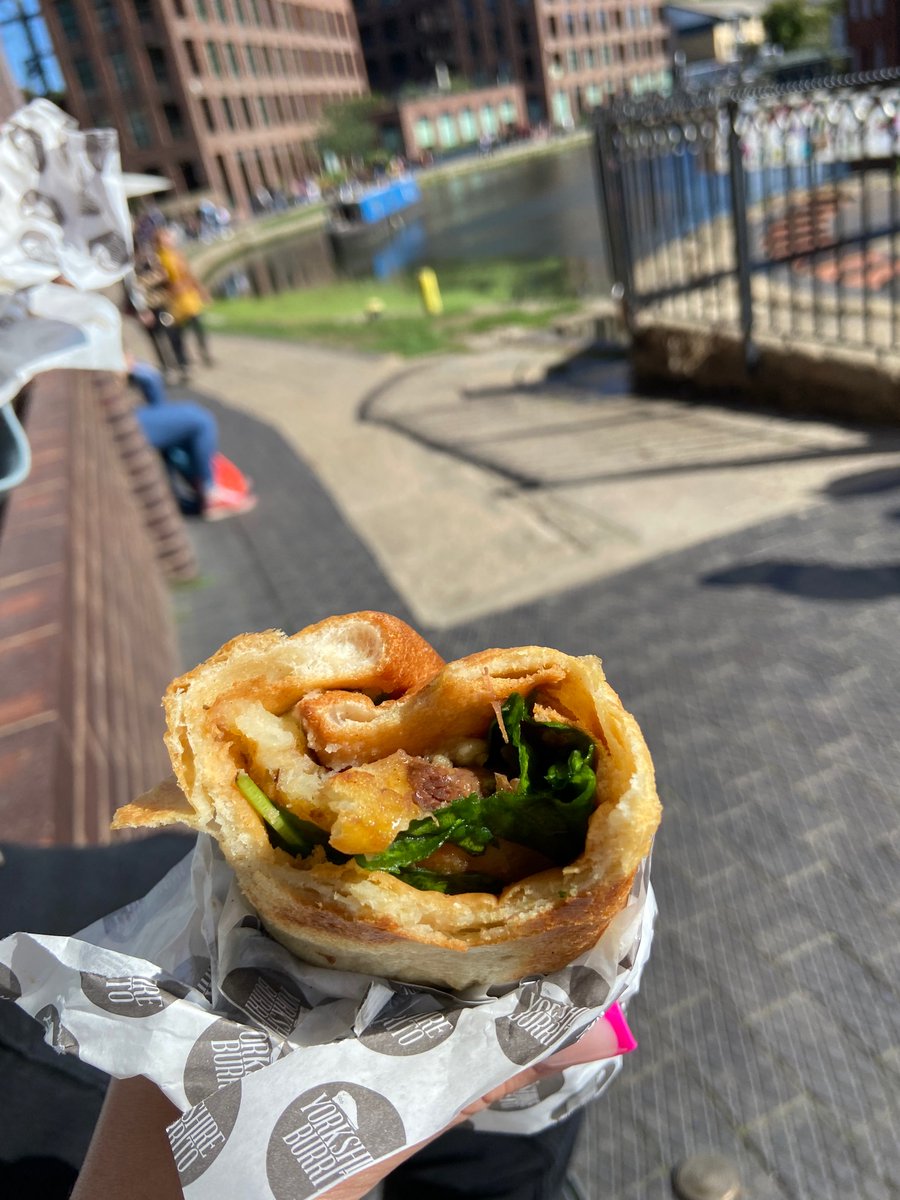 L0zzayyy's tweet photo. Bought this in Camden market yesterday, it was so tasty 😍 https://t.co/u666gvbapx