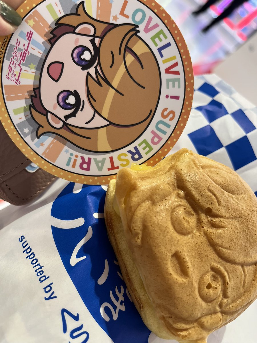 takat7983's tweet photo. リエラ焼きタイミング良くて整理券無しで買えた〜☺️かのんかのん✨ https://t.co/GpknVFjPcn