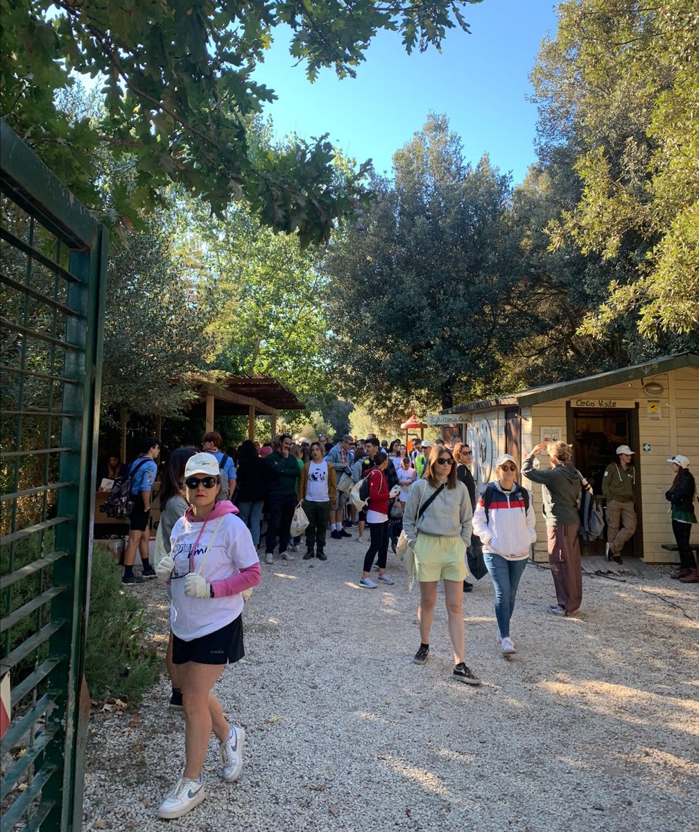 WWFitalia's tweet photo. Oggi i primi 5 eventi di pulizia di coste e #spiagge di #RiPartyAmo, nato dalla collaborazione tra #IntesaSanPaolo #jovabeachparty2022 e #WWF
Qui siamo vicino #Fiumicino ritrovo all'oasi di Macchiagrande https://t.co/kws9AytWsm