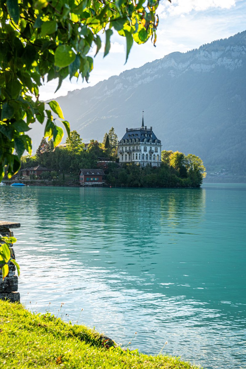 CedricSchell's tweet photo. Je n’ai pas les mots pour décrire la beauté des paysages Suisse. https://t.co/n855I3A485