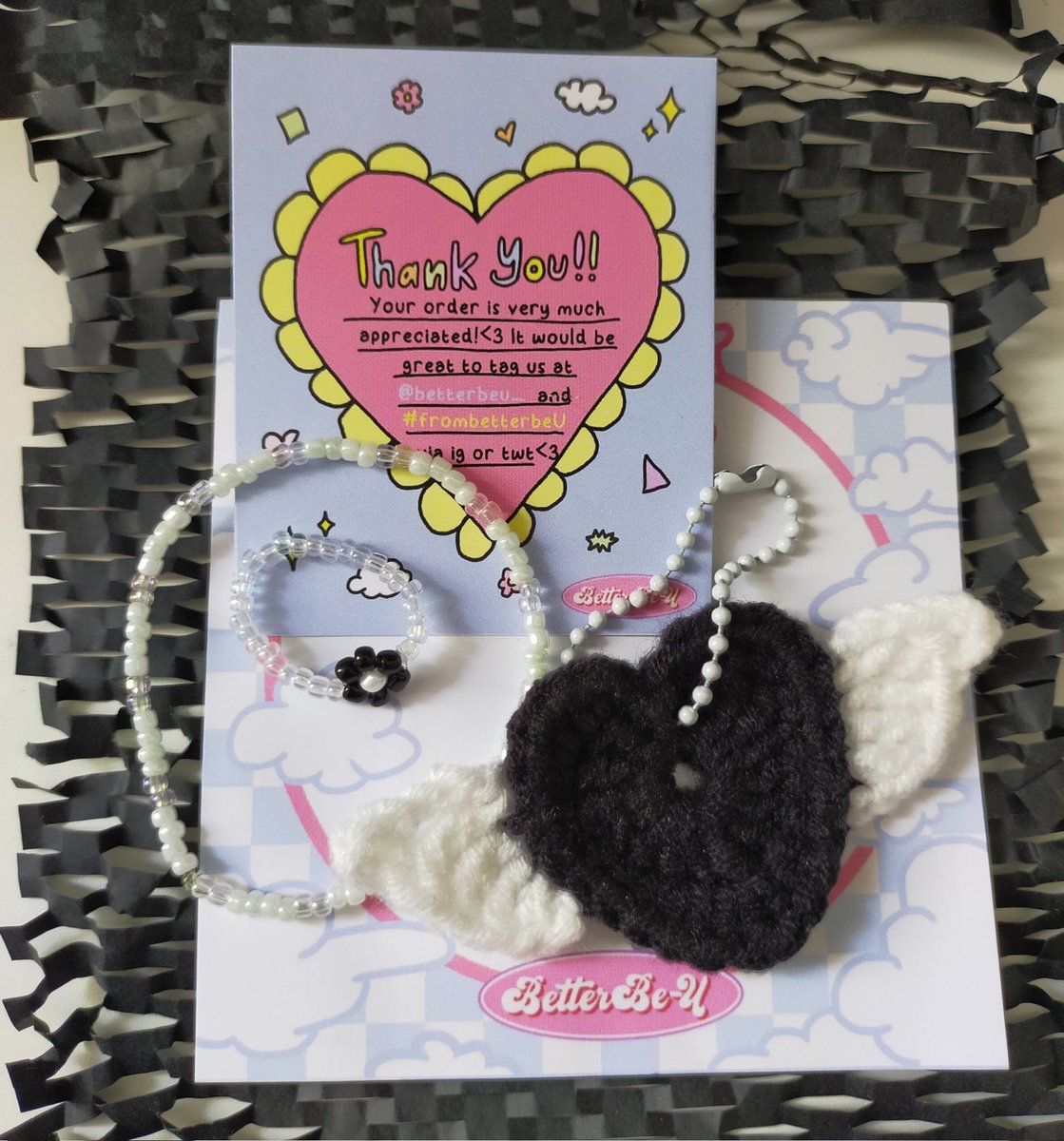 130hauls's tweet photo. • • • happy mail #ojoumails .ᐟ ‹𝟹
🎱 ─╌ hi! i really like ur crochet charm bc i rarely see anyone selling charms in these shades. i also appreciate that u sent me free beaded b&w accessories. thank u sm T^T will def order again ♡
╰ from @BetterBeU_
#frombetterbeU ☁ https://t.co/NSgNqcMgui