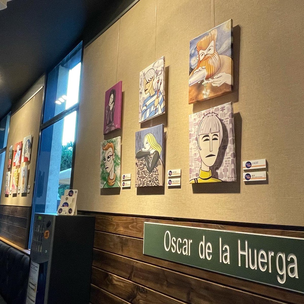 oscardelahuerga's tweet photo. Ya podéis visitar la exposición #blackeyesseries en Valladolid. En el Zasca (torrecilla 21) estará un mes, así que ya sabéis. #ilustracion #oscardelahuerga #blackeyesseries https://t.co/gFV8GfXFpO