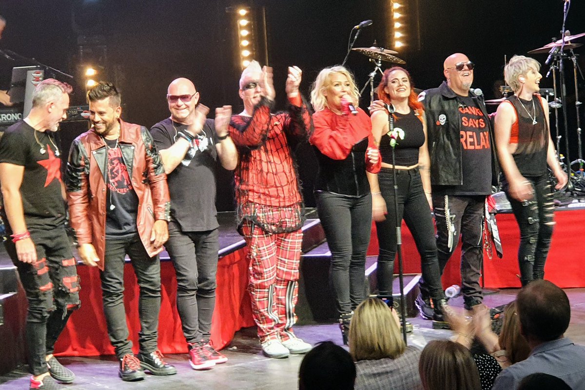 CGDigitalImages's tweet image. Hard to believe we bought tickets for this tour in November 2019. Finally last night, we all got to sing along again....whoooah! @kimwilde @Wildericky @scarlettwilde #KimWilde #GreatestHits