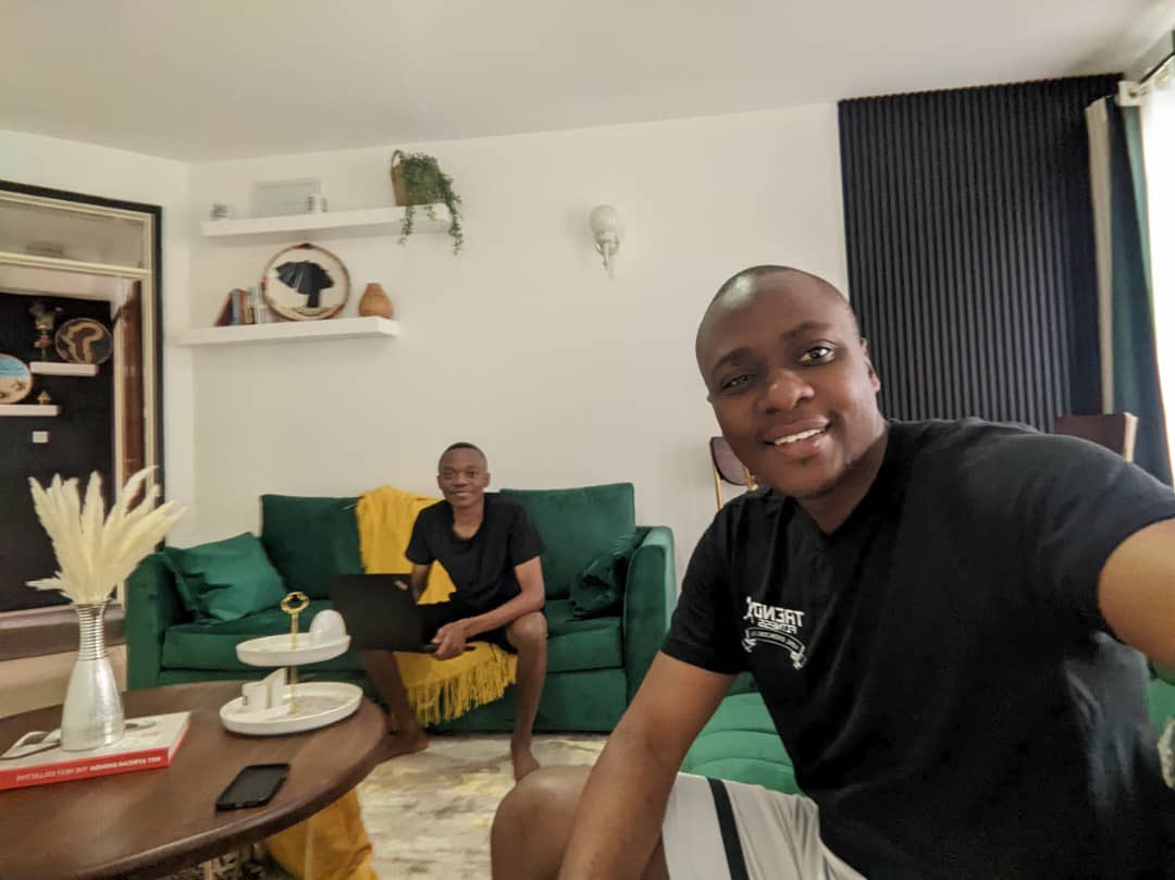 elielmathe's tweet image. In Nairobi for @ETHSafari @Alex_Rushmere @encodeclub 

Hacking blockchains 

#EthSafari #Encode #SafiPay #Blockchain