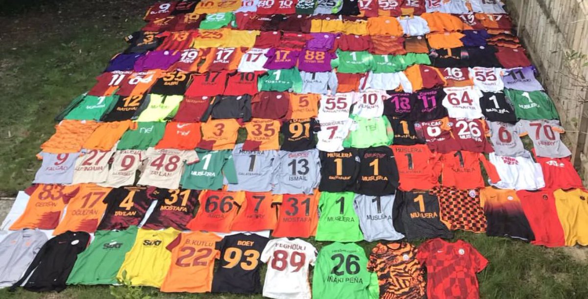 İngiltereli bir Galatasaray Taraftarının forma koleksiyonu 😍😵