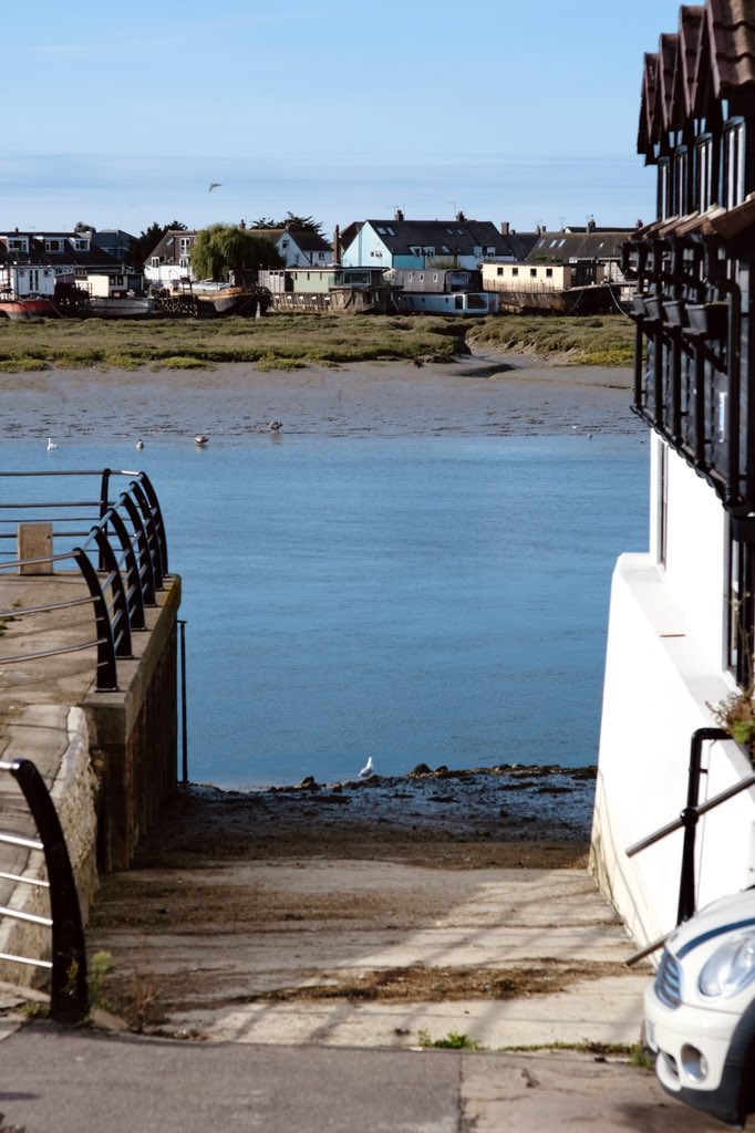 irvb's tweet photo. Mooching around the slipways in #shorehambysea . https://t.co/QsxAIZqIJE