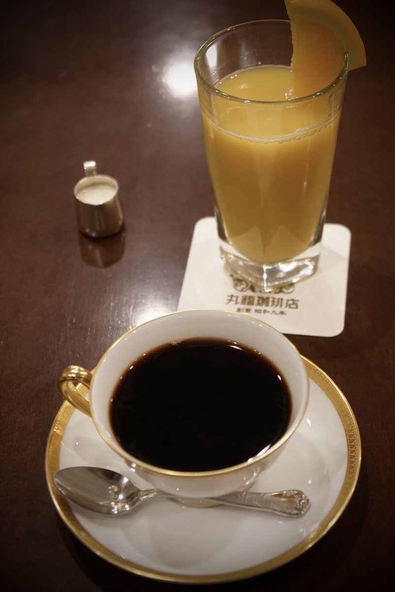 HIDEO_KOJIMA_EN's tweet photo. I was soaking wet, so I stopped by cafe. https://t.co/XACvmTh1XK