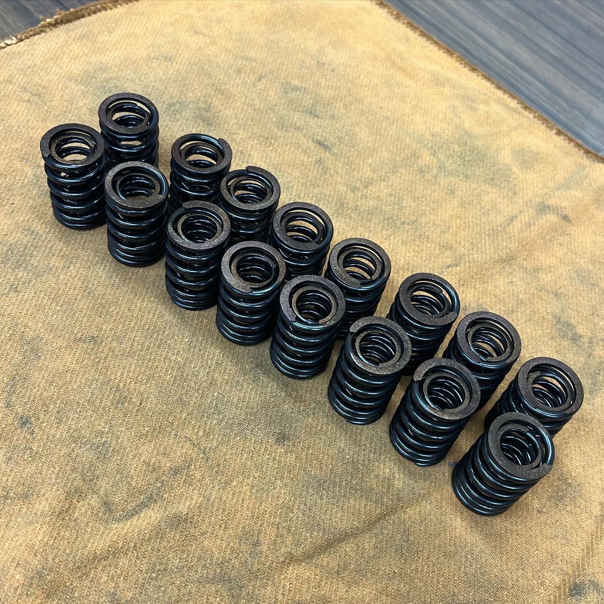 CBR400F用 バルブスプリング
製作しました。

#cbr400f
#バルブスプリング