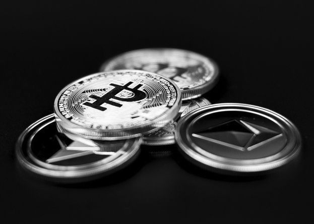 Crypto__Goku's tweet photo. Le jeton 'Cryptoruble' basé sur Ethereum est en cours de développement en Russie 🇷🇺

Le jeton sera rattaché au fiat national mais indépendant d'un rouble numérique émis par l'État

#cryptoruble #eth #ethereum #Russie https://t.co/X62IpelWXF