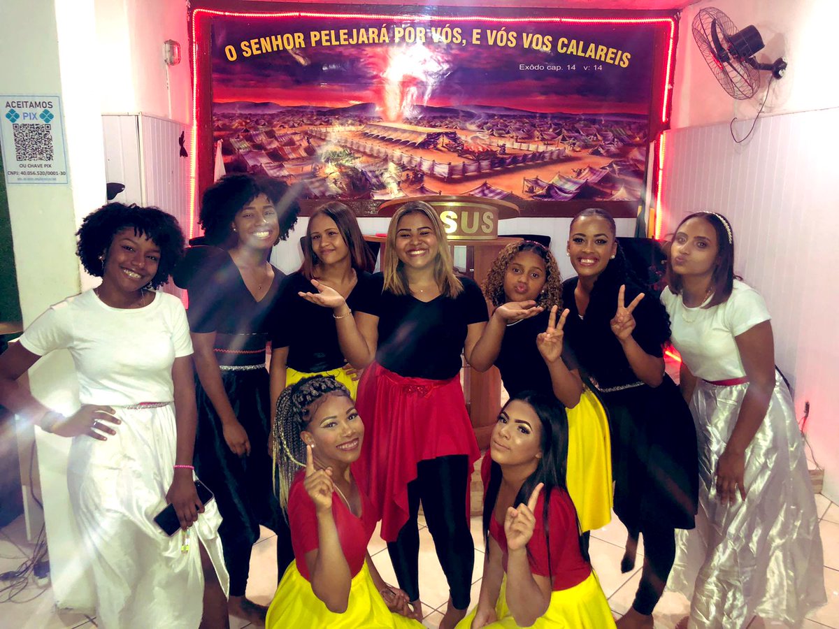 MaayLopes7's tweet photo. Ministério De Dança Efraim 🔥❤️ https://t.co/H5u789Ukq8