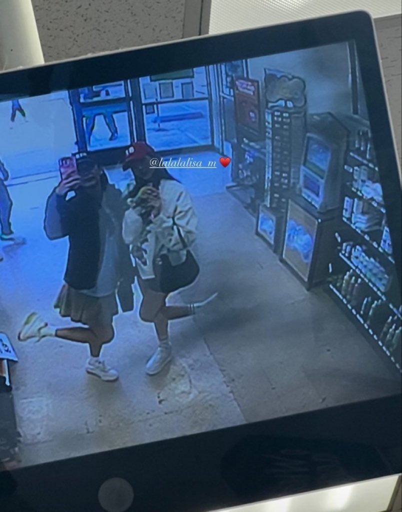 Mochi 🍃 on Twitter "RT LlLlSlNG this remind me of their leak photo😭"