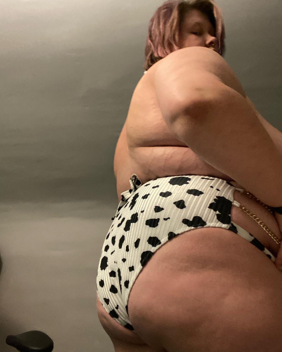 _little_feeder_'s tweet photo. Update on the cowkini! Check the bio for more! #feedeegirls #feedeebelly #feedee #feeder #feederism #feederismfetish #feedism #feedismfetish #weightgaingirl #weightgain #gainer #bbw #bbwgainer #bbwlove #bbwtummy #bbwweightgain #bbwcompanion #bbwstuffing #bbwbelly #bbwadmirer https://t.co/kZc3tZYpAb