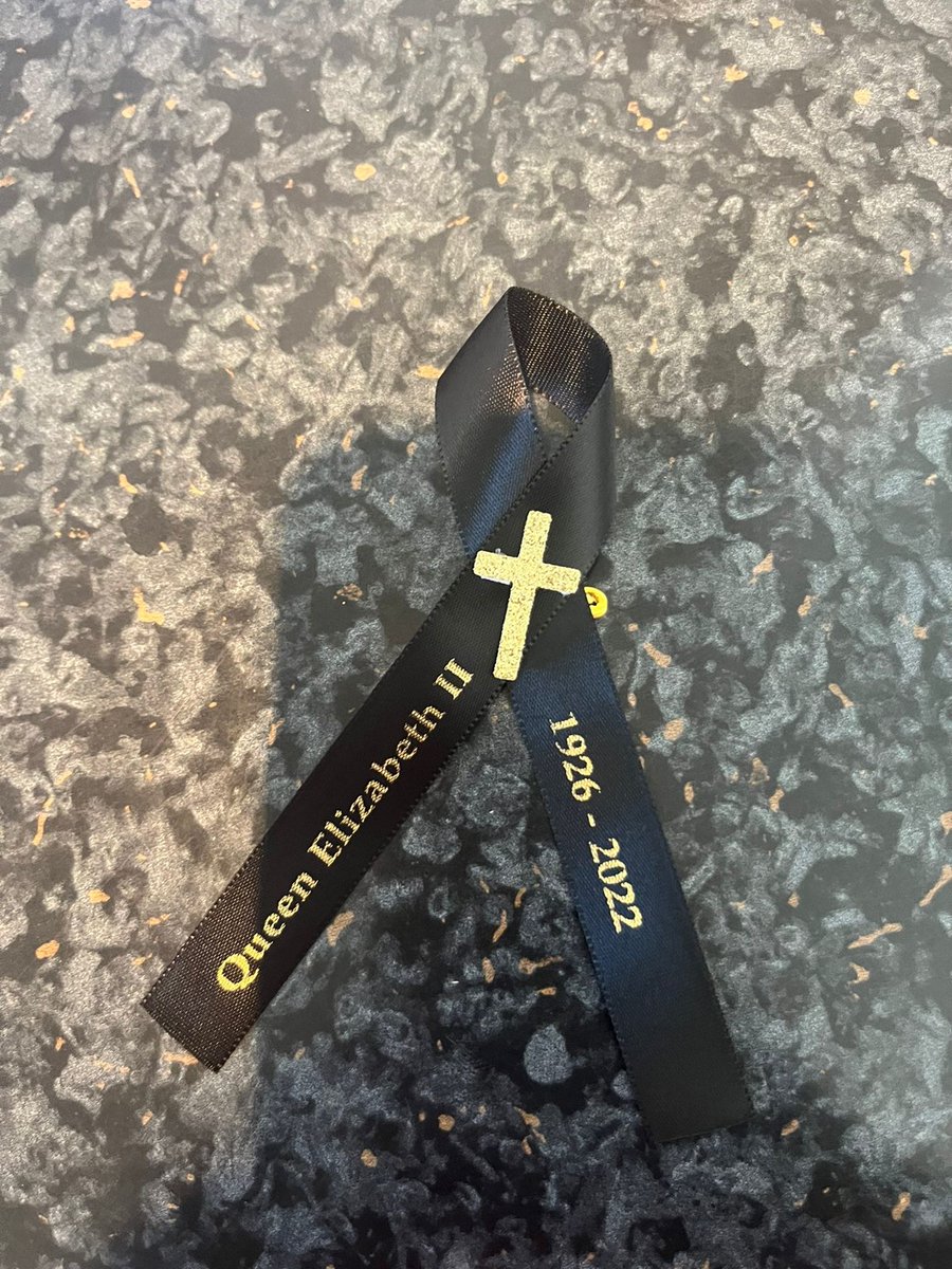 RoyalVariety's tweet photo. The @RoyalVariety is honoured to be represented by our Chairman, Giles Cooper, at the State Funeral of Her Majesty Queen Elizabeth II, at Westminster Abbey, on Monday 19th Sept.
These ribbons have been made by the residents of Brinsworth House. https://t.co/5HP2e1MLTN