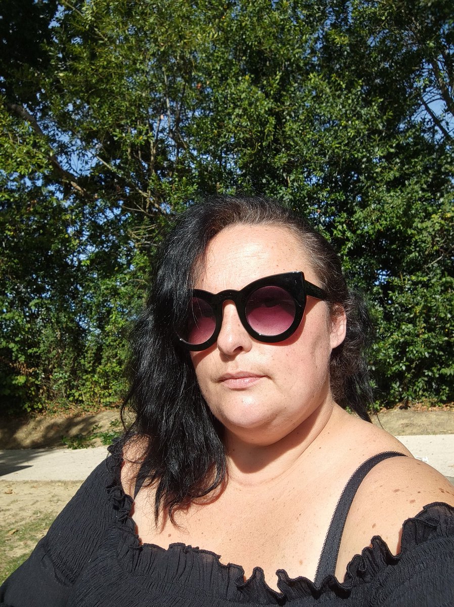 BettyVonSynner's tweet photo. GM fam 🤘💀🖤
A little of me ... With a beautiful sunshine 🌞 have a beautiful Sunday fam 🤘💀🖤
#sundaysunshine
#avengedsevenfold
#avengedsevenfoldfamily
#dbc #dbcfamily #deathbatsclun #deathbatsclubfamily https://t.co/wUEIpaRRp9