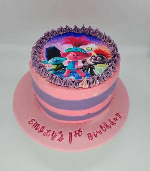 LoveenBakery's tweet photo. Trolls World Tour cake for Emily's first birthday 
Four layer vanilla cake with vanilla and raspberry buttercream icing 
#trolls #trollscake #trollsworldtour #trollsworldtourcake #trolls2 #trolls2cake #trollstwo #trollstwocake #vanillacake #vanillabuttercream #pinkandpurplecake https://t.co/t2y8cCRH1b