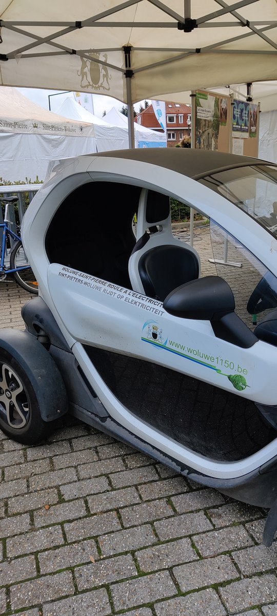 AntBertrand's tweet photo. Venez découvrir le village #mobilité de #woluwe1150
#journeesansvoiture #semainedelamobilite #mobilitedouce #bruxelleschange #plusverteplusjuste https://t.co/sbYnNBeqQI