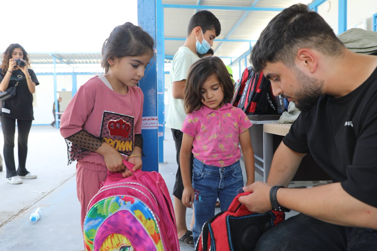 BarzaniCF's tweet photo. #BCF, in partnership with #KOMCIWAN, distributed school supplies, bags and toys to 1,200 refugee children living in #Basirma and #Bardarash camps. https://t.co/V0yHu7RnNm