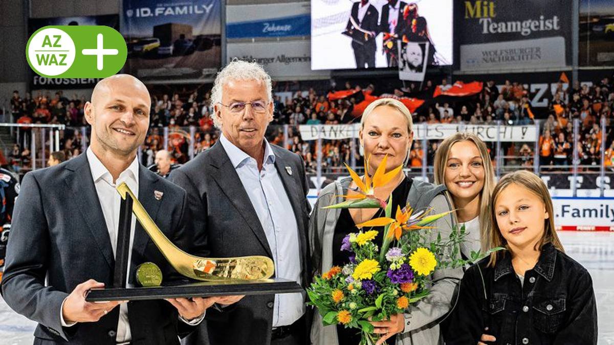 azwazsport's tweet photo. Besonderer Moment für @grizzlys_wob-Urgestein Sebastian #Furchner: „Wahnsinnig gefreut“
🏒➡️ https://t.co/wouoe3gDy5 https://t.co/1NQZdWwVhc