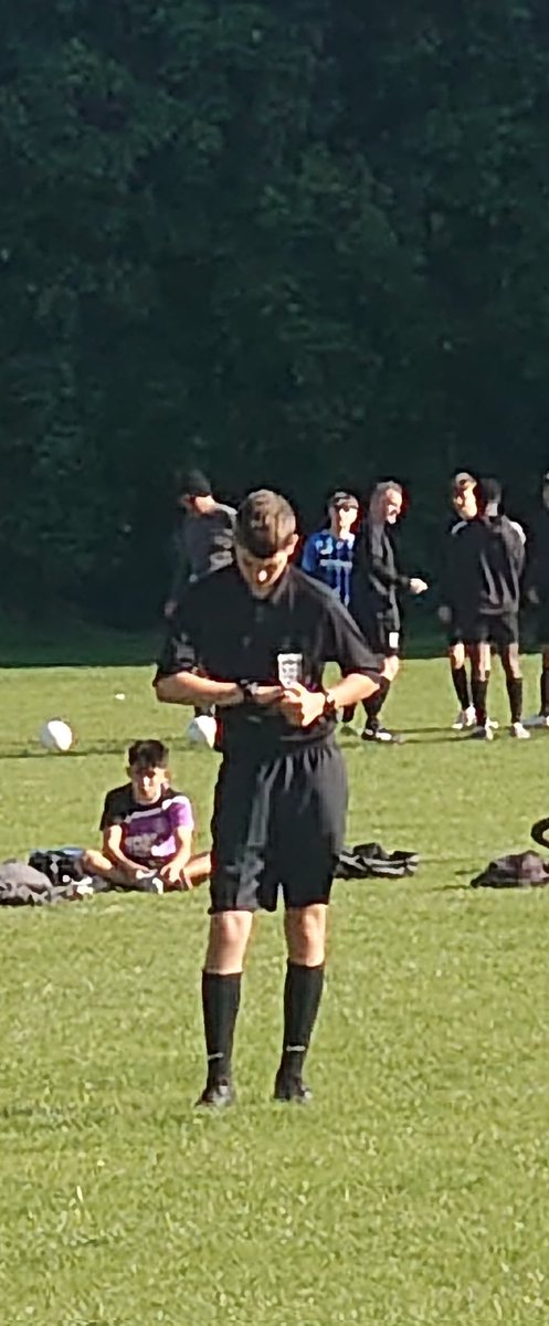 lizham2012's tweet photo. Proud to watch @Hamilton1Jacob lead the minute silence this morning #QueenElizabethII @HertfordshireFA @verulamschool @ftsportsltd
#Respect #referee #keepingkidsactive #VerulamForLife #grassrootsfootball https://t.co/ozUscj72q3