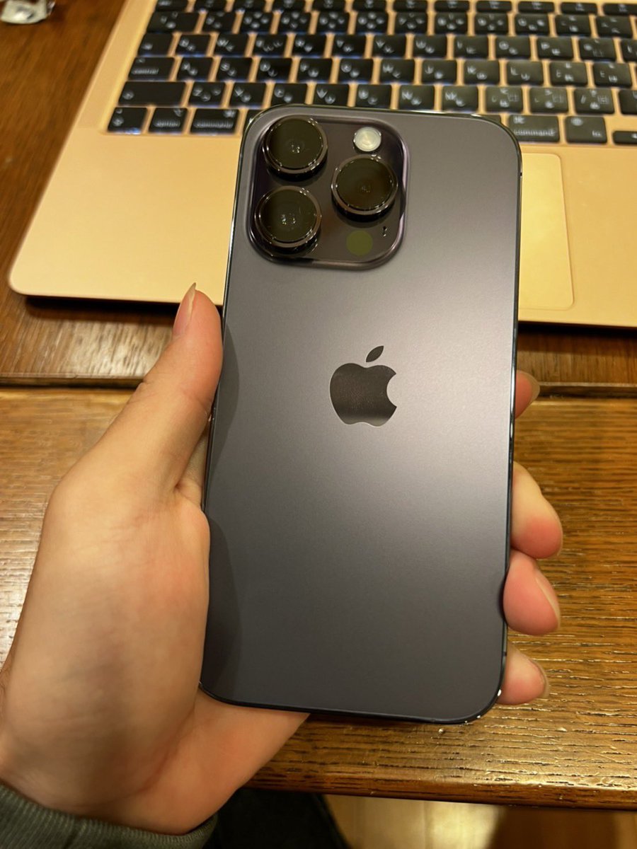dstar1123's tweet photo. やっとiPhone14Pro取ってきたー！！
紫かっこいい😏😏 https://t.co/etxqsLV4RW