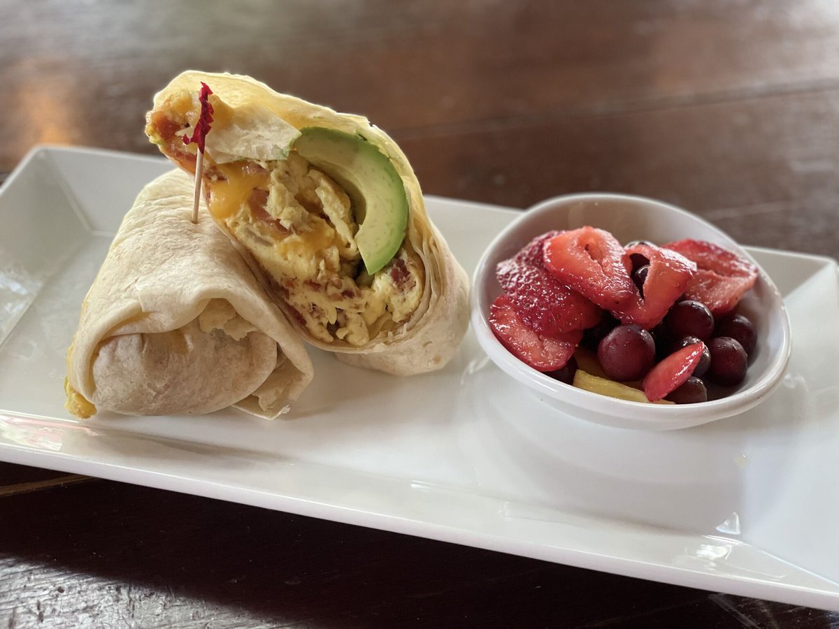 Patricks1481's tweet photo. Breakfast, Dips, Salads, Burgers. Anything you want we've got it.
Online Menu to check out everything⤞https://t.co/ffVhMIDmHO ⤝
Hours ⤞Sun-Thurs 11:00-9:00  &amp; Fri-Sat 11:00-10:00 ⤝
Location ⤞1481 Main Street (near the corner of Main St and Lemon Ave)Sarasota, FL 34236⤝ https://t.co/zIyziiY49T