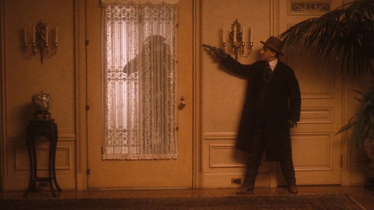 JackOCine's tweet photo. L'escalade du père et la chute du fils, dont les parcours contraires donnent tout leur sens à cette trilogie historique. Et puis, en arrière-plan de ce monument qu'est #LeParrain2, Francis Ford Coppola raconte brillamment l'Amérique. Une tragédie qui fête ses 48 ans. https://t.co/g5spMNvPsB