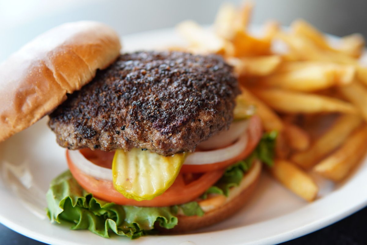 Patricks1481's tweet photo. Breakfast, Dips, Salads, Burgers. Anything you want we've got it.
Online Menu to check out everything⤞https://t.co/ffVhMIDmHO ⤝
Hours ⤞Sun-Thurs 11:00-9:00  &amp; Fri-Sat 11:00-10:00 ⤝
Location ⤞1481 Main Street (near the corner of Main St and Lemon Ave)Sarasota, FL 34236⤝ https://t.co/zIyziiY49T