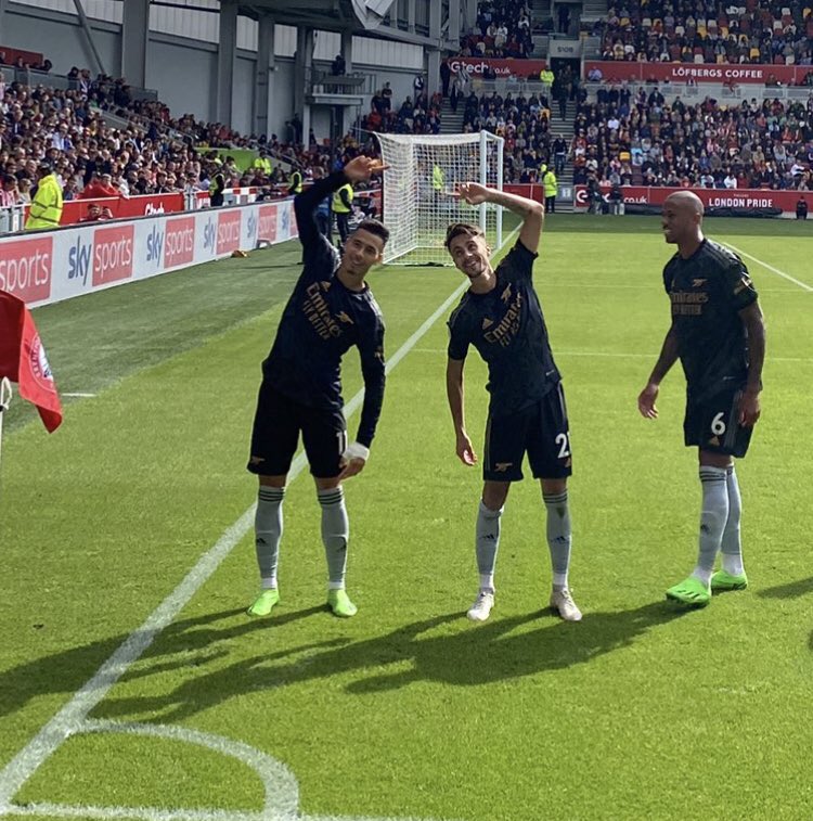 afcstuff's tweet photo. What a celebration. ❤️ #afc https://t.co/DjdBIVk8M4