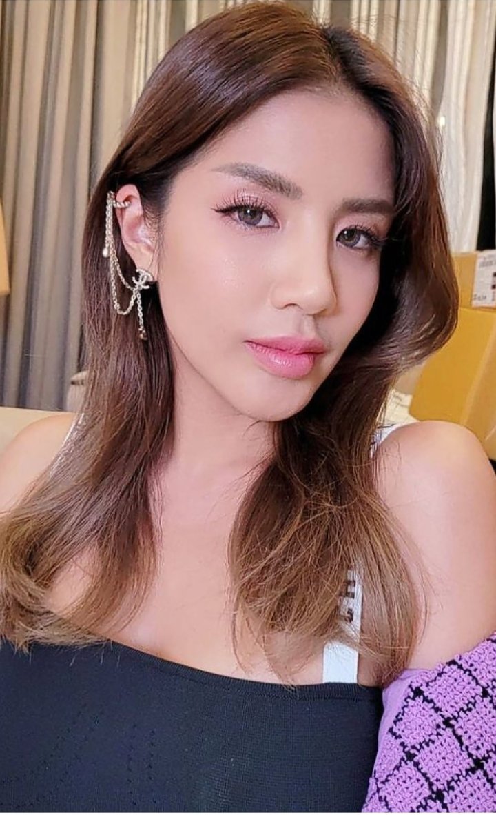 Saiko56987880's tweet photo. เราก็คนร���กหญ้าแค่มีเงินเติมเนตก็บุญหัวแล้วยิ่งตั้งแต่โควิดรอดมาได้ก็ถือว่าดีแล้ว แต่มาดูพวกนี้กูรู้สึกยังไงไม่รู้ ไม่รู้จะบรรยายยังไง สรุปคือมันเยาะเย้ยล่ะแต่เรารู้แล้วล่ะมันไม่ใช่คนของประชาชนอีกต่อไป #สวิงกิ้ง #ควยทัวนำเข้า #ปาร์ตี้เซ็ก #กะหรี่ไฮโซ https://t.co/y1DDBBfVFl