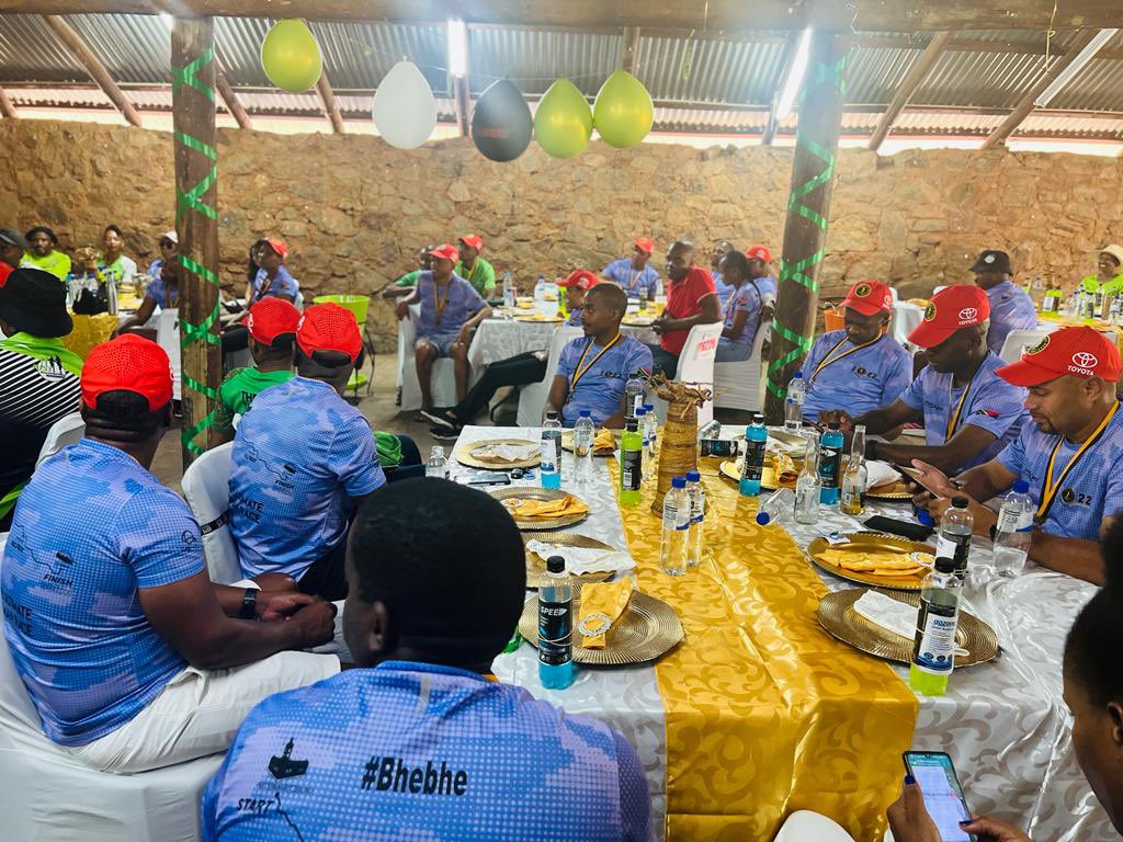 justrunningac's tweet photo. #TheLimeBrigade 
#JRAC
#ComradesMarathon2022 
Celebrating the Aches &amp; Pain after Comrades marathon https://t.co/bEVNZYlDGu