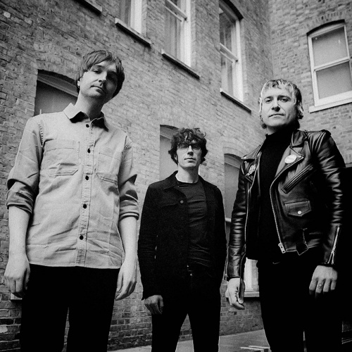 MusicNewsWeb's tweet photo. https://t.co/cGbkkwoEyS London’s purveyors of power-pop More Kicks release new LP 'Punch Drunk' - #morekicksmorekicks @gimmemorekicks #MoreKicks https://t.co/0EOpcu2uey https://t.co/rJZuGmgF1i