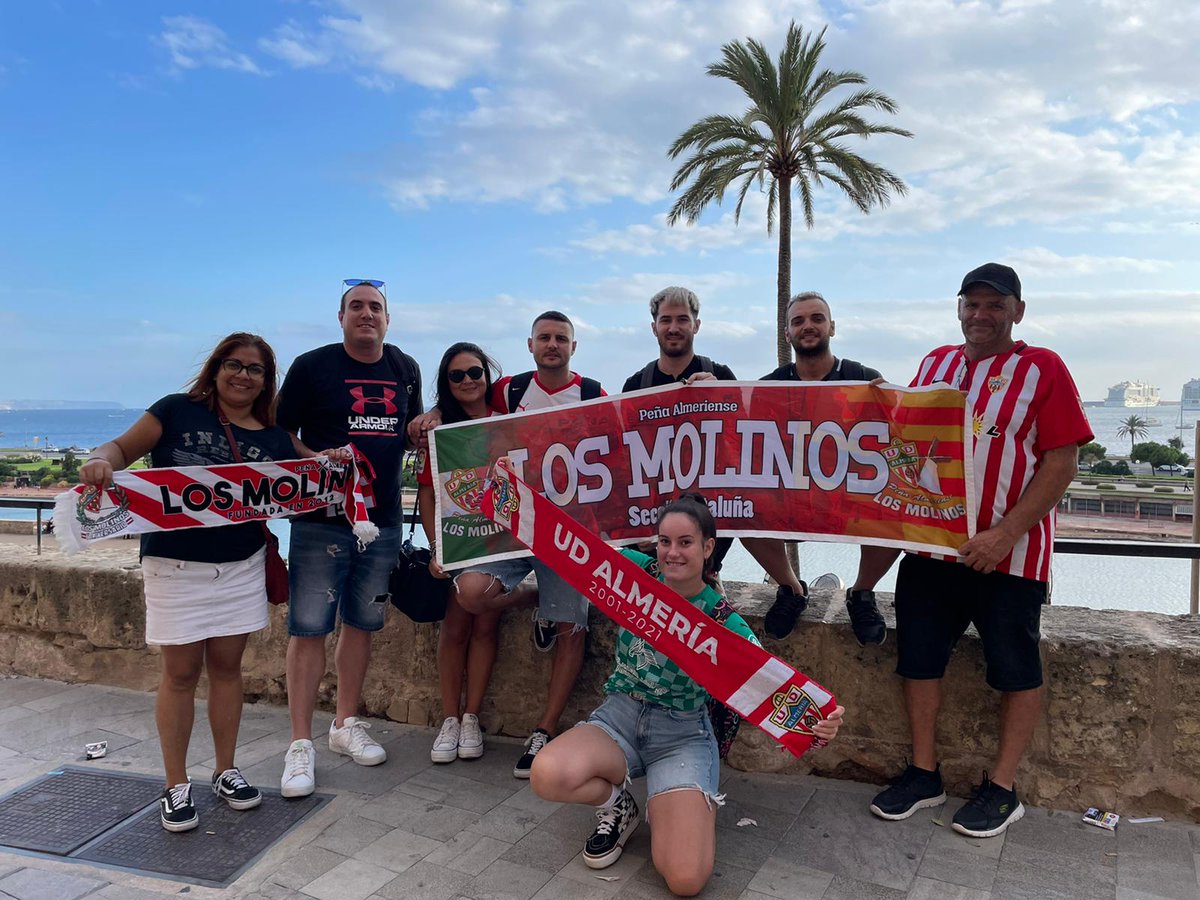 Jonatan367's tweet photo. Lo mejor del día de ayer. En las buenas y en las malas siempre @U_D_Almeria 🇦🇹⚽ https://t.co/kY0ifHrlg9