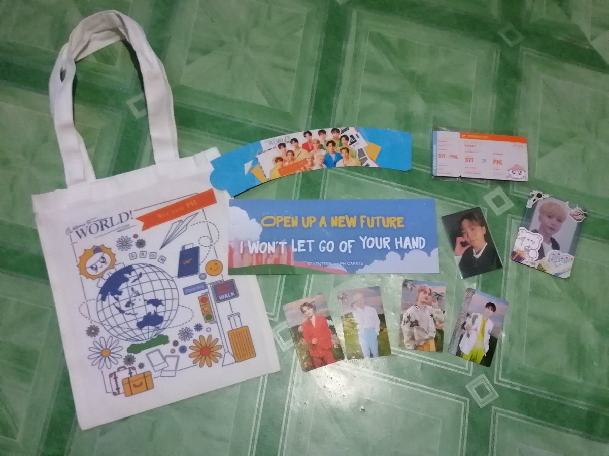 aellienw_swms21's tweet photo. Was super late because had to run some errands sa downtown kaya i escaped from my mum for maybe less than 15 mins but super worth it kasi the admins of @caratsofnegor still recognize me❤️ bawi ko next time mga ate😭 thankies din @CaratLandPH 

#SectorNER #SectorPH https://t.co/PsBZJzneXk