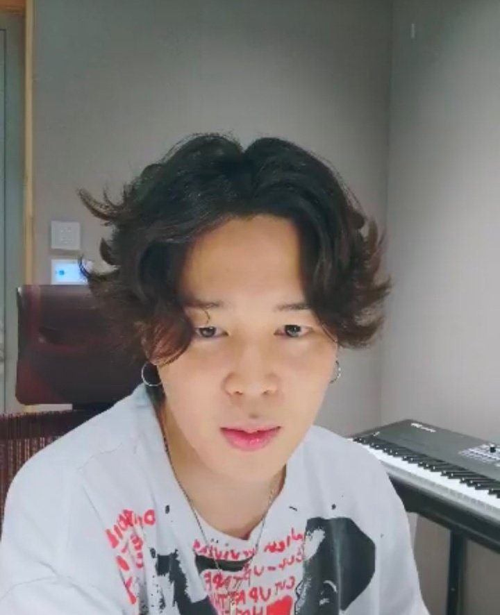 Ay Jiminim geldi yicem saçlara bak