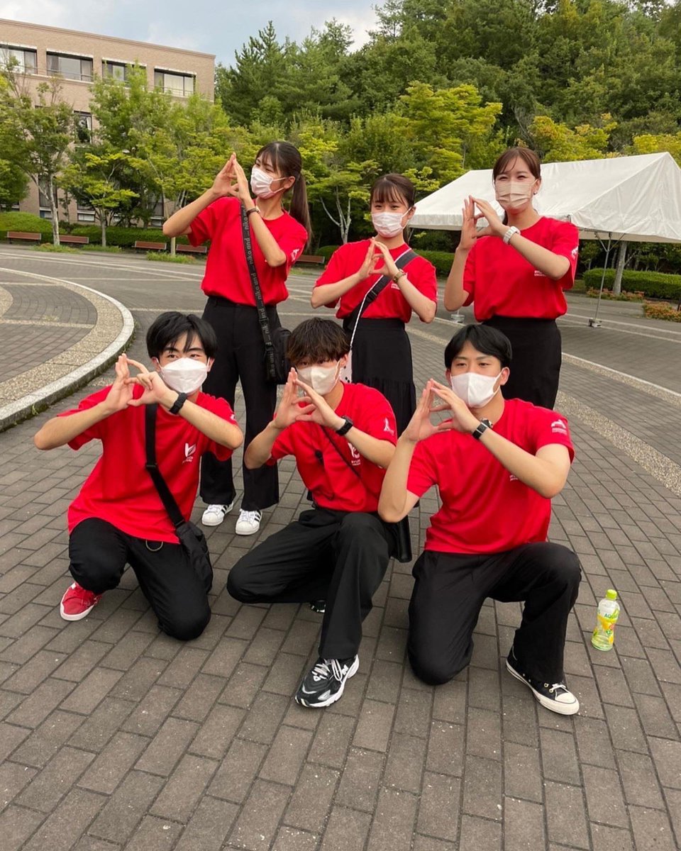 adsp_ru_seta's tweet photo. こんにちは😃

夏のocオフショット#7

アドサポメンバーが来場者さんのために4日間全力で龍谷大学の魅力を伝えるため参加しました😁

素敵な夏の思い出となりました✨

#龍谷大学　#オーキャン　#アドサポ https://t.co/GQbJzJ0a7Z