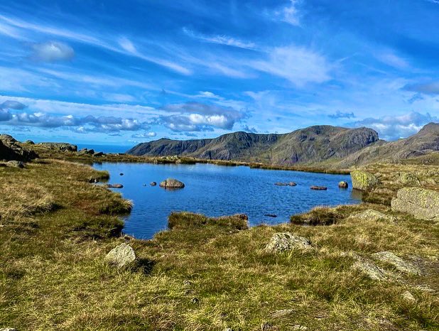 MSaunders_23's tweet photo. Great day for the annual big walk. This time Scafell Pike &amp; more in memory of Tony and Dave ⛰☀️🔝 https://t.co/H1eor7VDE3