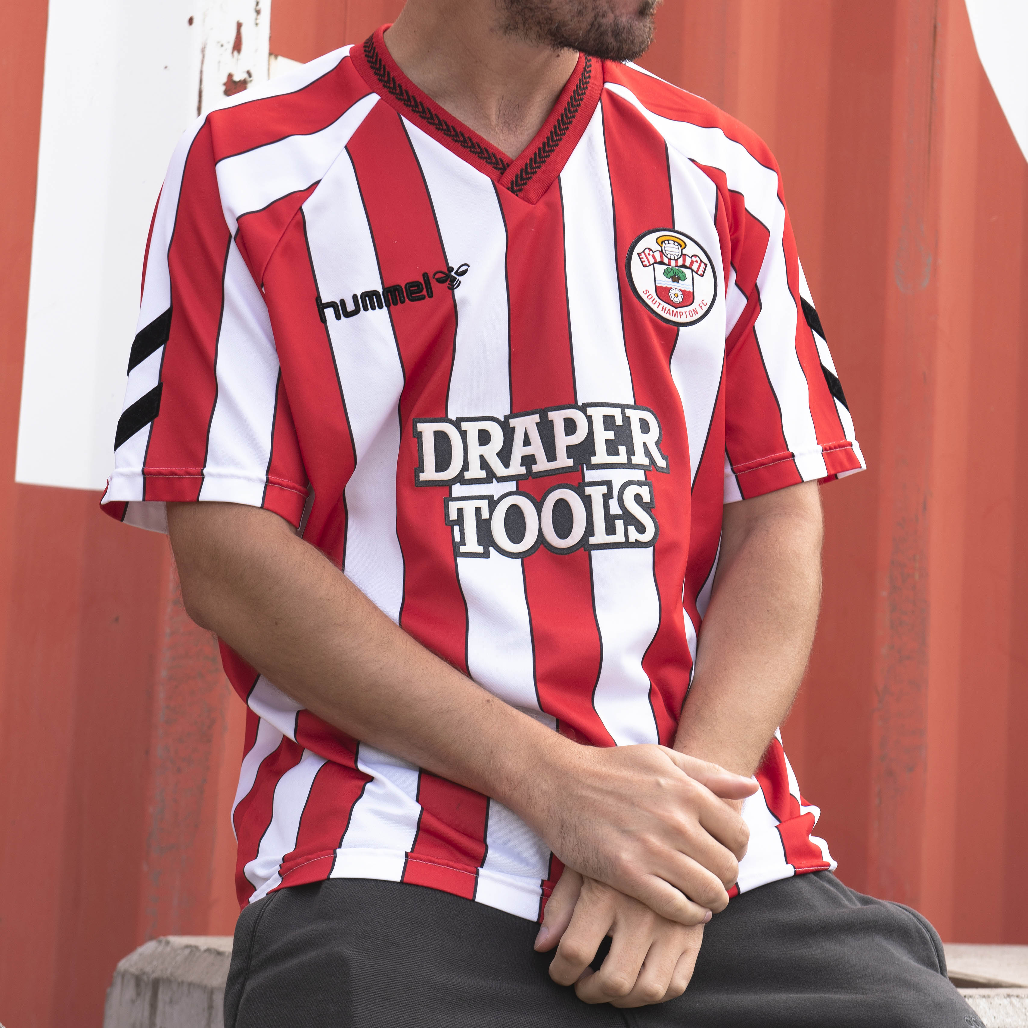 ubemandede kaptajn enhed Classic Football Shirts on X: "Southampton 1989 Home by Hummel 🌟 Hitting  the site on Thursday in a size XL. https://t.co/6cM3Es344Y" / X