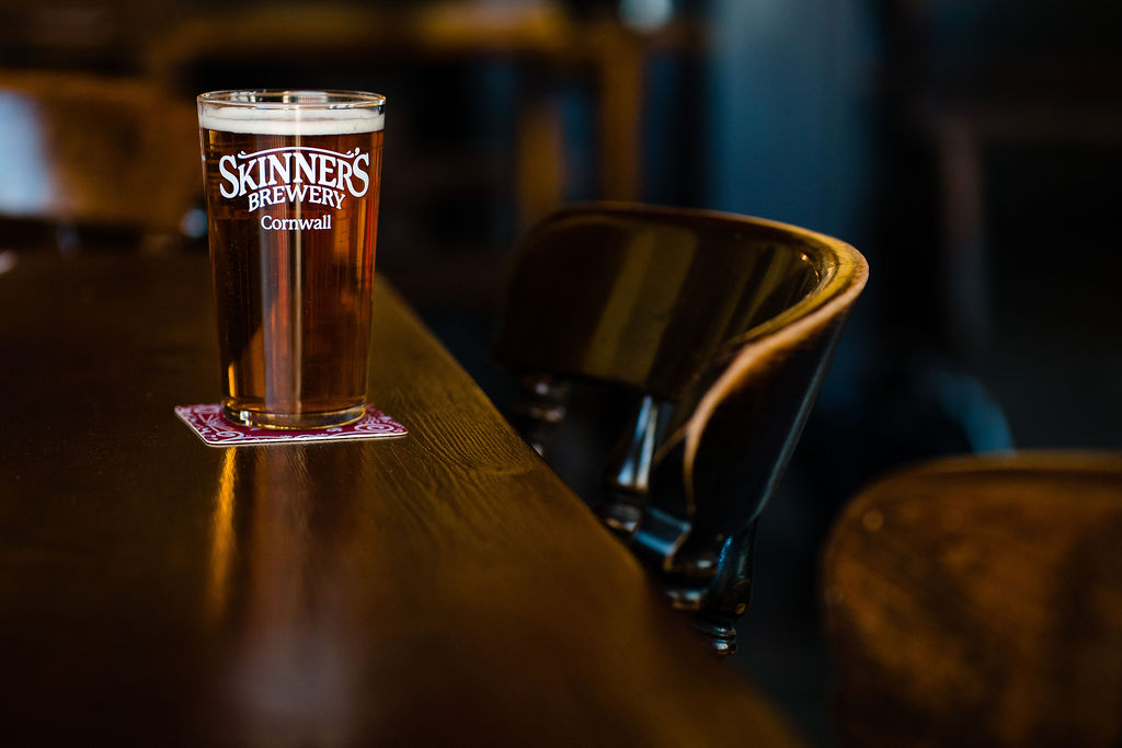 Where are you heading for Sunday Lunch today? Wherever it is we hope they serve a great pint of Skinner’s! 

#supportyourlocal #skinnersbrewery #sundaylunch #sundayroast #roastandapint #caskisking