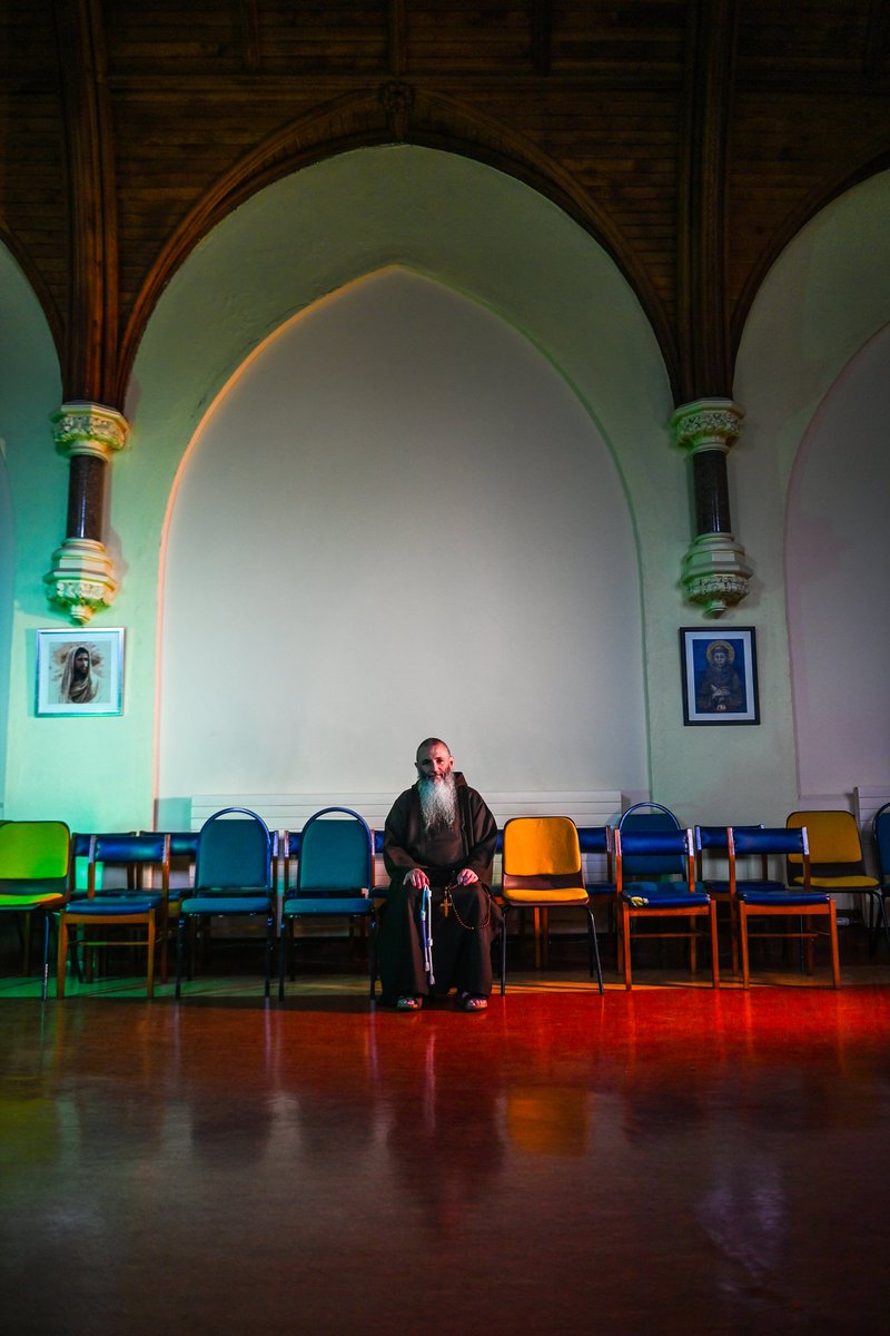 ruthlessimagery's tweet image. I met Brother Richard to do a shoot in the big old church on Church St. The first thing I noticed when I walked in, on the awfully rainy day, was the amount of people laid out, asleep in the pews. I&apos;ve never known a church to allow rough sleepers in and Brother Richard told me...