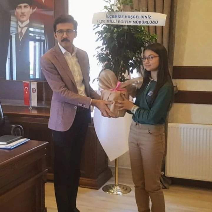 KemalpasaMem's tweet photo. İlköğretim Haftası etkinlikleri kapsamında Kaymakamımız Mesut Coşkun' un daveti üzerine, İlçe Milli Eğitim Müdürümüz Adem Cengiz, beraberindeki öğrenci ve öğretmenlerimizle kendilerini ziyaret ettiler.

@AdemCENGIZ08 @FahriAcar08 @YilmazDoruk29 @fehmirasimcelik @KemalpasaArtvin https://t.co/rTiPNKhO4R