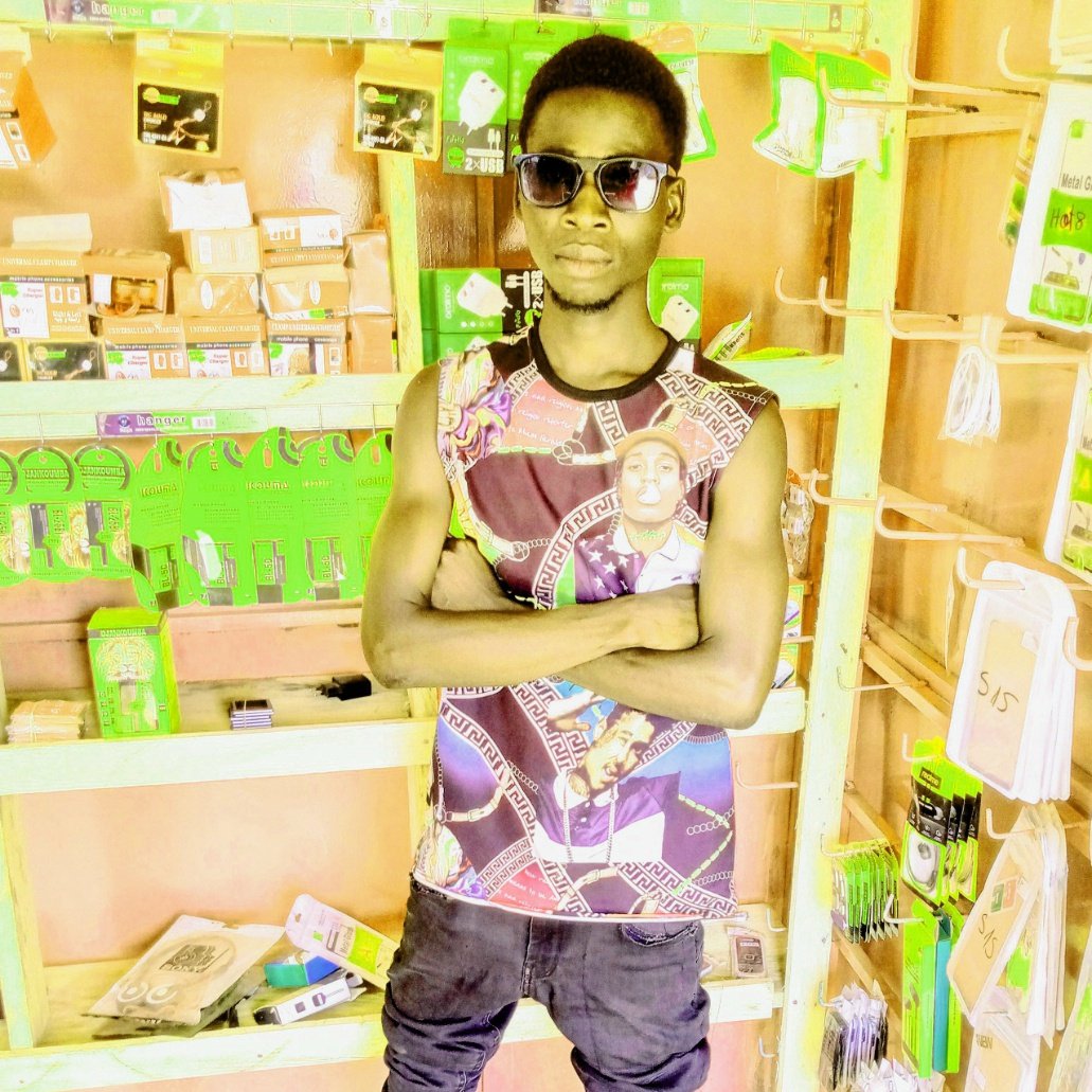 NabaloumFail's tweet photo. #NouvellePhotoDeProfil https://t.co/O9cNh3WEgQ