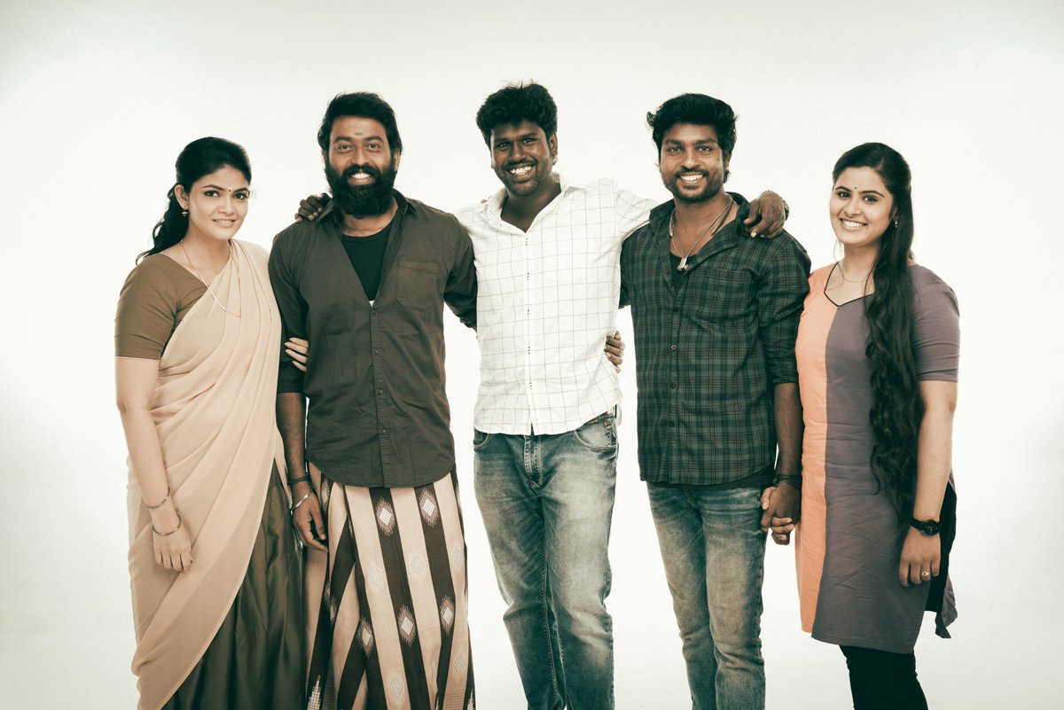 tripr_entertain's tweet photo. Faces of PAROLE😎
@iamdwarakh @KarthiikPK @linga_offcl @Iamkalpika #monishamurali #triprentertainment #parolethemovie #trendmusic https://t.co/JAQUjLdLwm