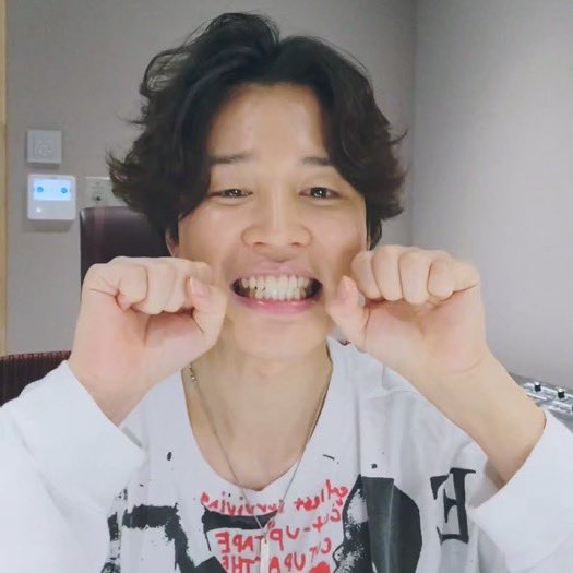 Minkookearn4's tweet image. น้องจีมินเล่าว่าไปหาหมอฟันแล้วเค้าทำแบบนี้น่ากลัวมาก อ้ยยยยเอ้นดูวจีมินว้อยยย หนูจะน่ารักไปไหน😭