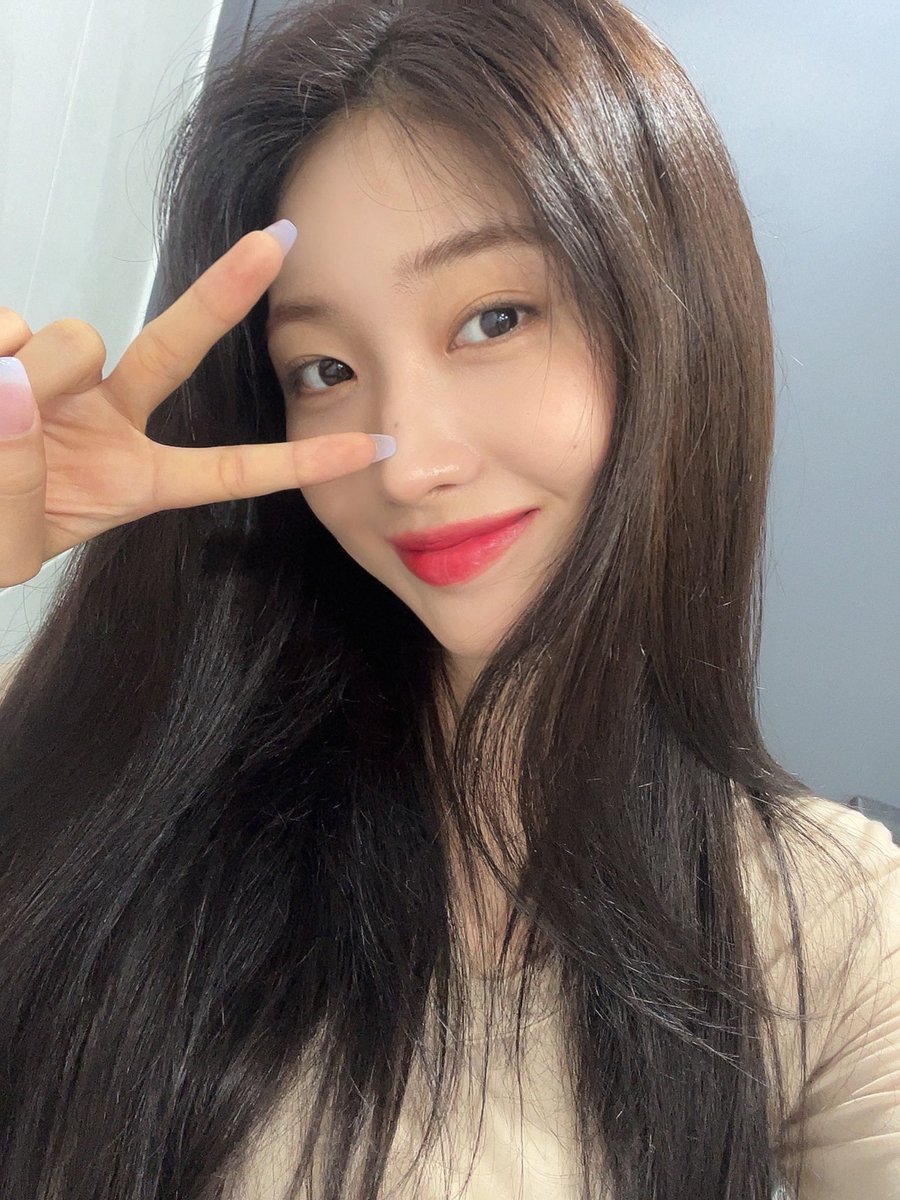 sihyeonpic's tweet photo. weverse update https://t.co/8ryROqDkTH